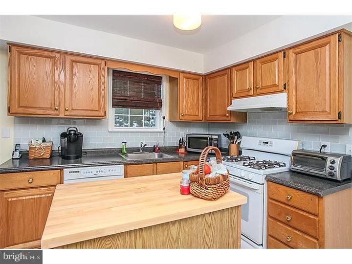 109 Gilmore Road Havertown, PA 19083 - Photo 6 of 25 Kitchen