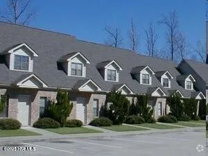 $995 | 911 Allen Road, Unit A7, Greenville, NC 27834