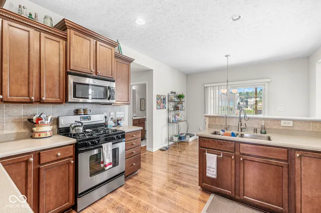 $394,500 | 1273 Balsam Fir Pass, Avon, IN 46123