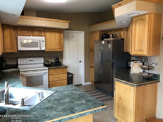 15580 Schultz Road Allenton, MI 48002 - Photo 13 of 49
