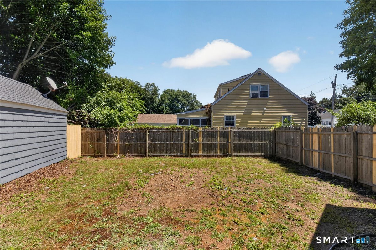 5 Lynmot Road Hamden, CT 06514 - Photo 29 of 33