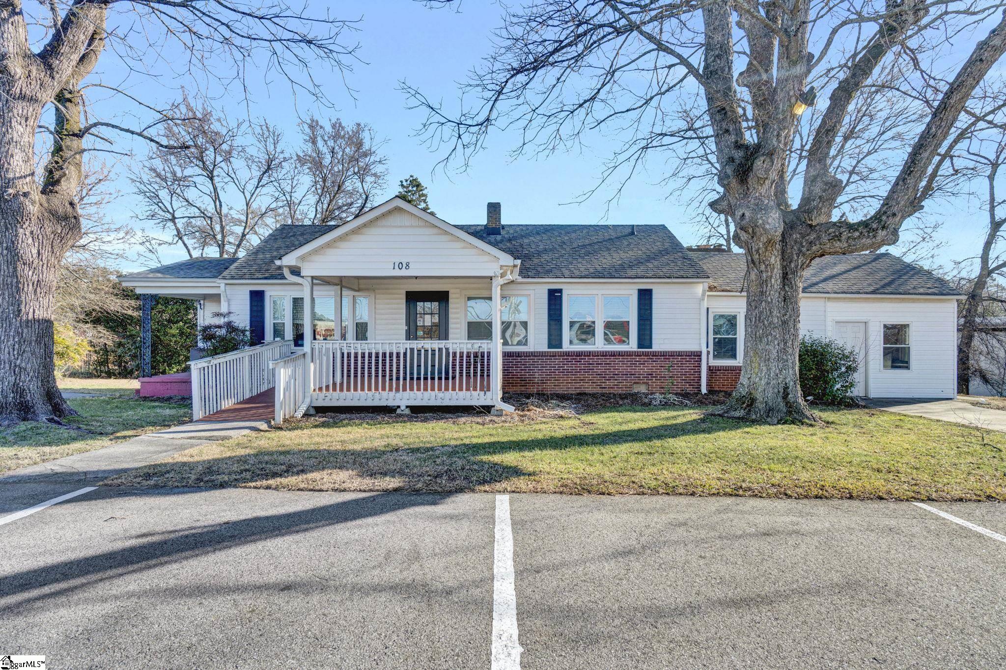 108 Keowee School Road Seneca, SC 29672 - Photo 1 of 37 Gallery Image 1