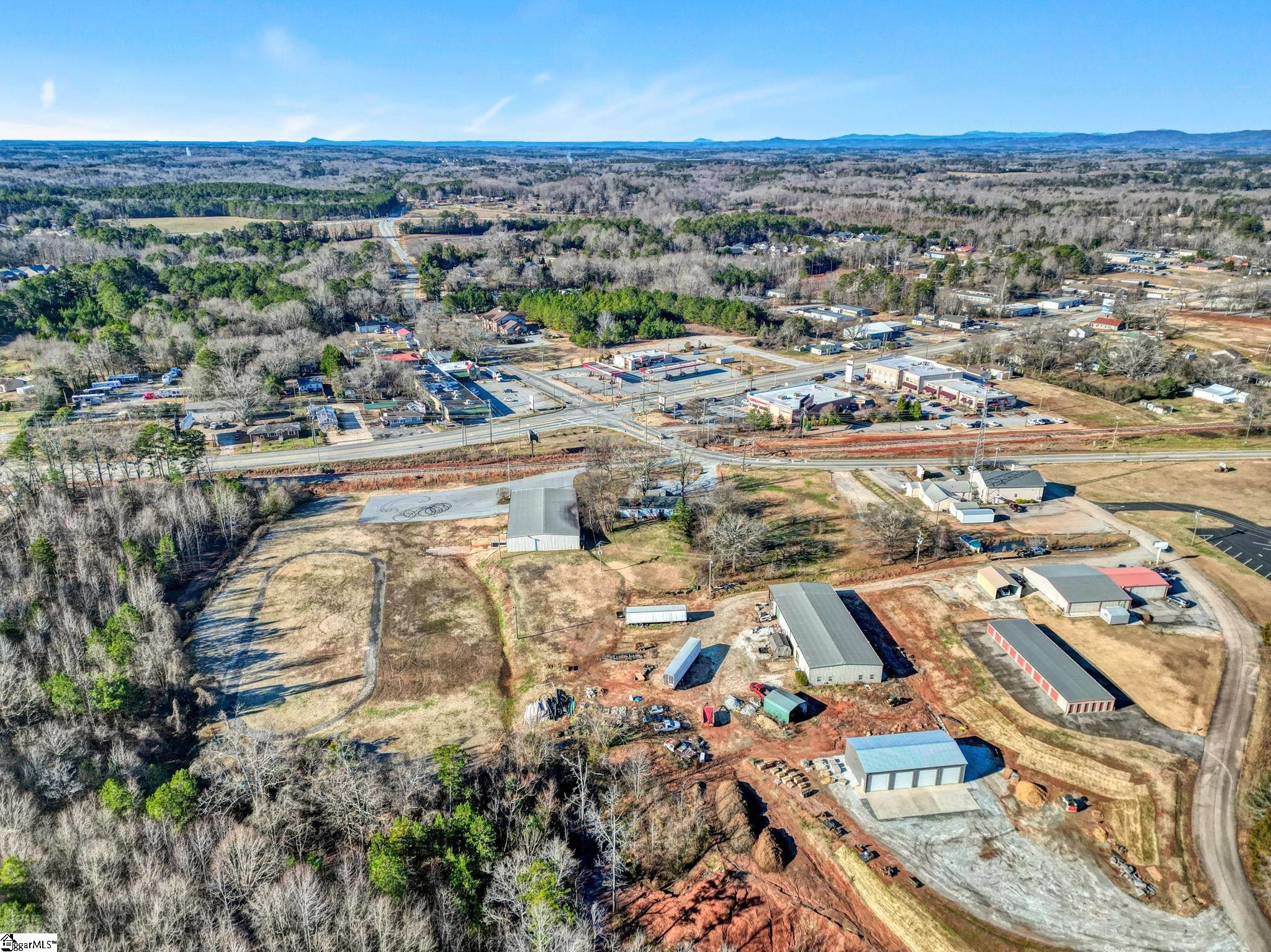 108 Keowee School Road Seneca, SC 29672 - Photo 4 of 37 Gallery Image 4