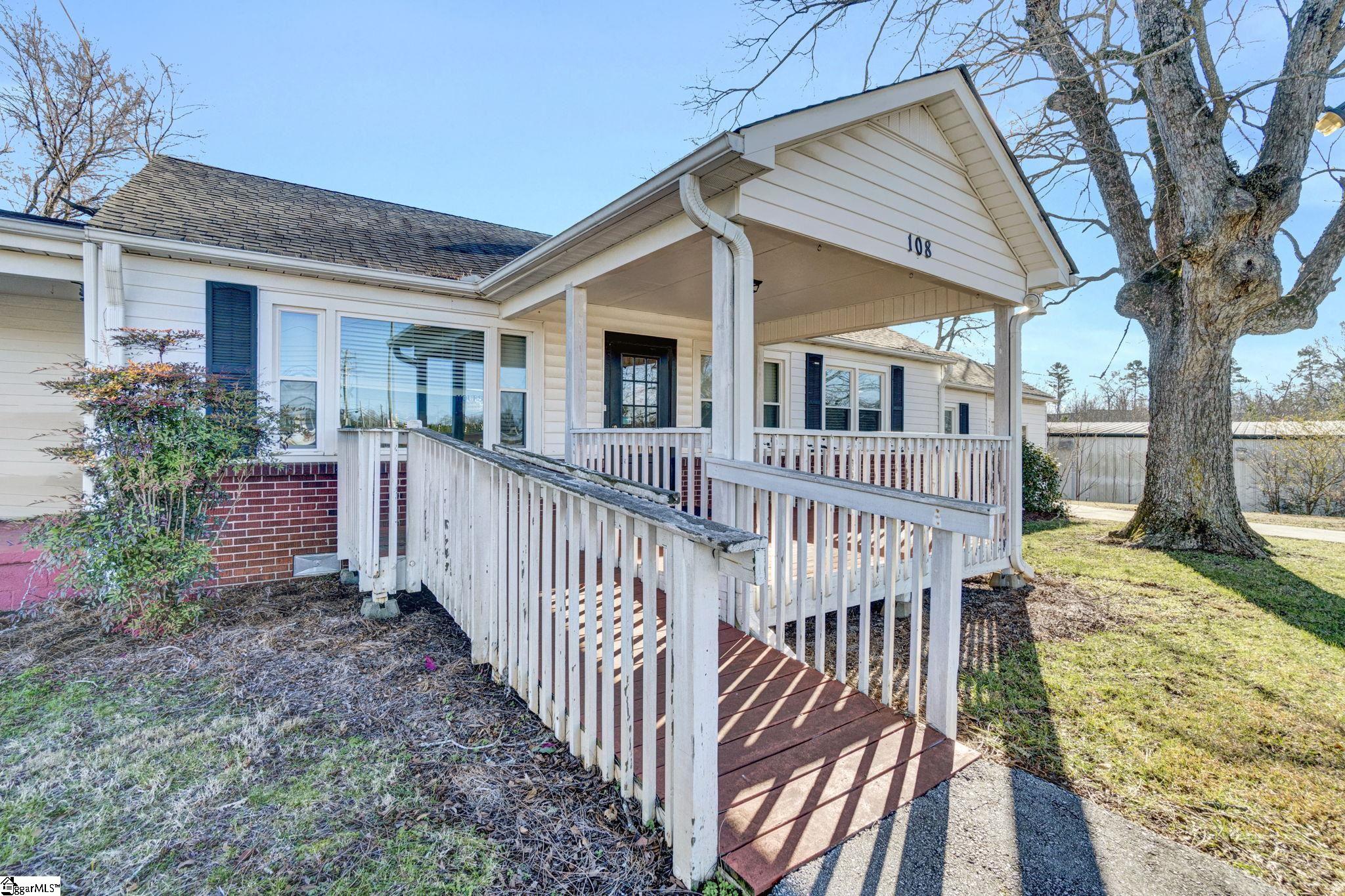 108 Keowee School Road Seneca, SC 29672 - Photo 10 of 37 Gallery Image 10