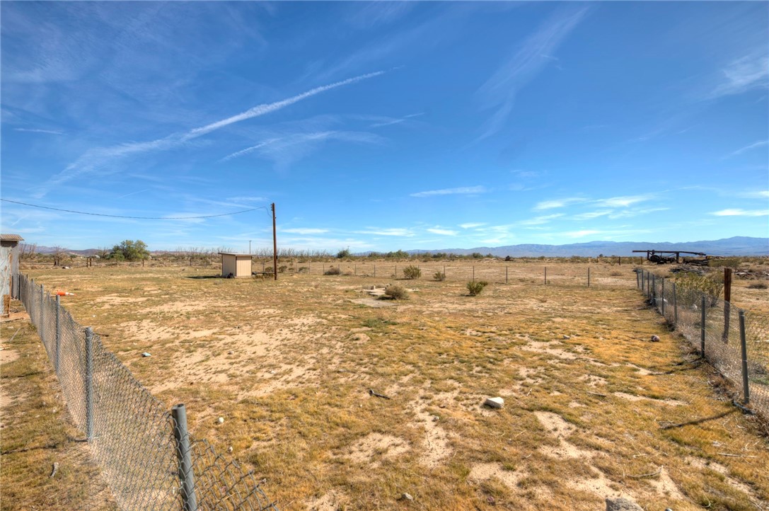 47631 Valley Center Road Newberry Springs, CA 92365 - Photo 36 of 40
