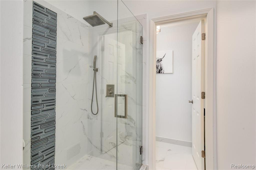 132 Saxon Court Rochester Hills, MI 48307 - Photo 21 of 45