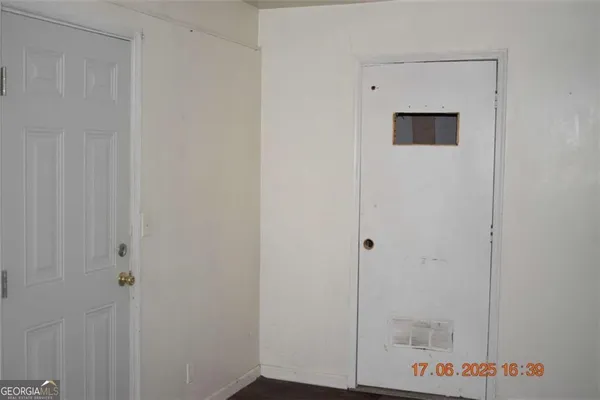 a close view of a bathroom