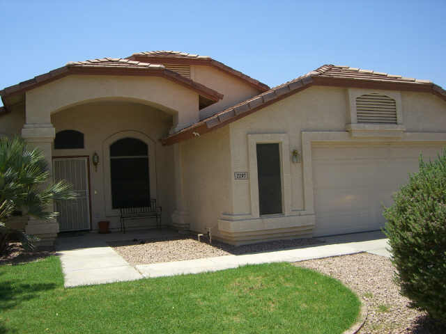 2297 East Willow Wick Road Gilbert, AZ 85296 - Photo 1 of 6 Primary Photo
