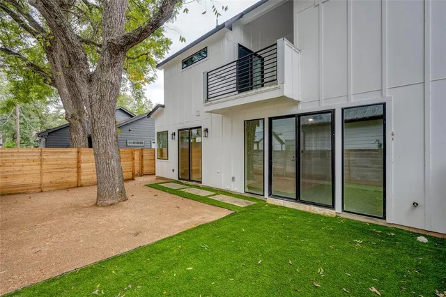 $3,850 | 1406 East 2nd Street, Unit 2, Austin, TX 78702