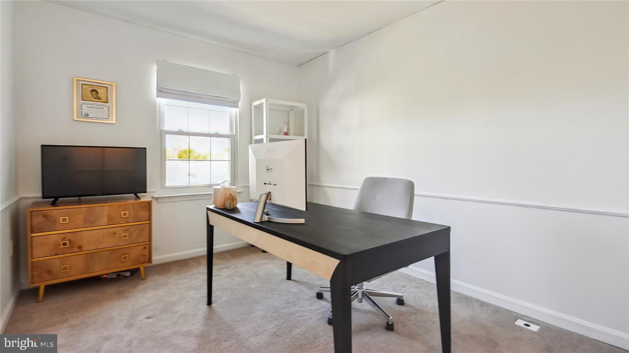 43484 Blacksmith Square Ashburn, VA 20147 - Photo 20 of 53 Bedroom 3 chair rail