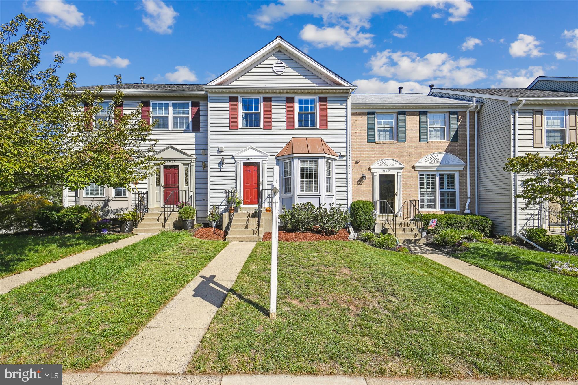 43484 Blacksmith Square Ashburn, VA 20147 - Photo 2 of 53 Front Elevation