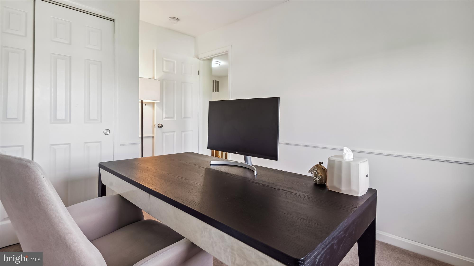 43484 Blacksmith Square Ashburn, VA 20147 - Photo 22 of 53 Bedroom 3 neutral paint