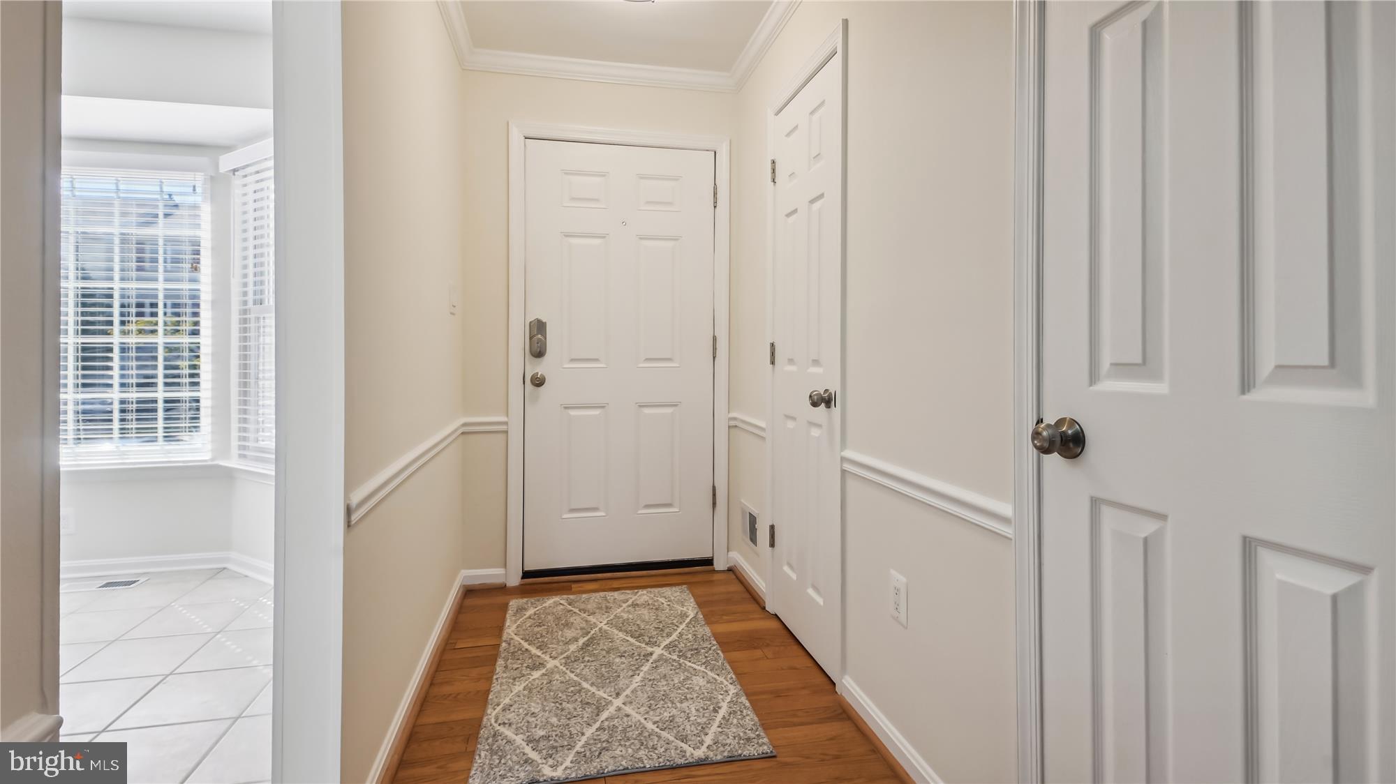 43484 Blacksmith Square Ashburn, VA 20147 - Photo 4 of 53 Entry