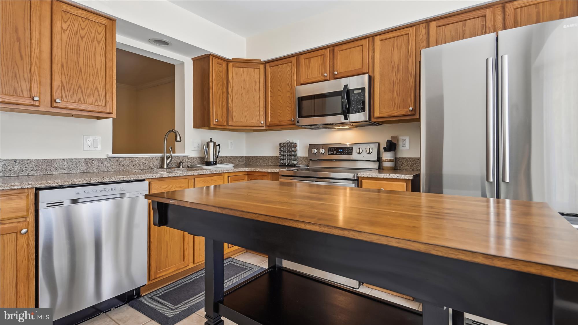 43484 Blacksmith Square Ashburn, VA 20147 - Photo 6 of 53 Kitchen Stainless Steel Appliances 2021