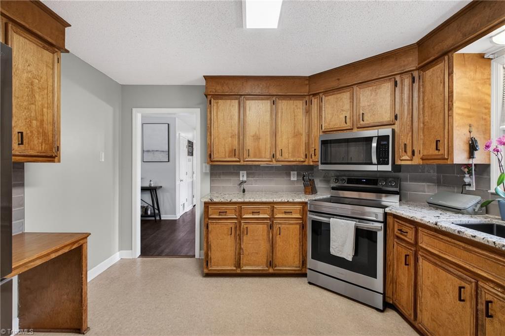 8388 Coachman Lane Rural Hall, NC 27045 - Photo 14 of 42