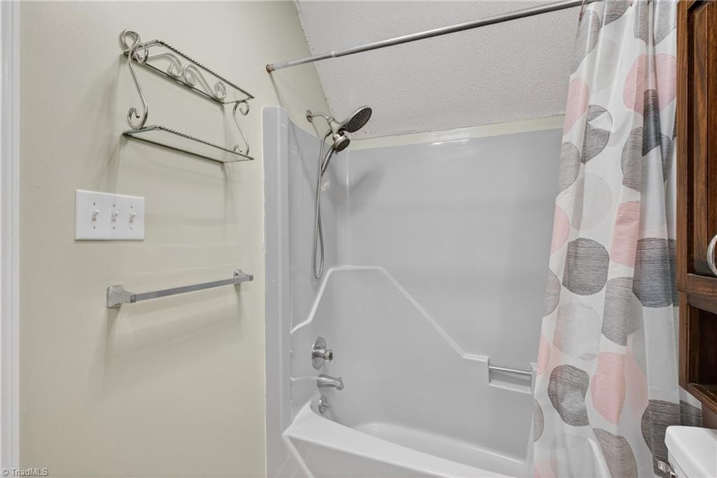 8388 Coachman Lane Rural Hall, NC 27045 - Photo 23 of 42