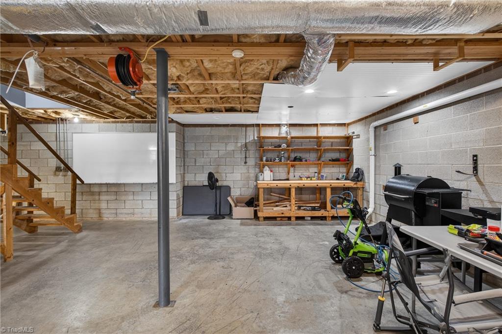 8388 Coachman Lane Rural Hall, NC 27045 - Photo 29 of 42