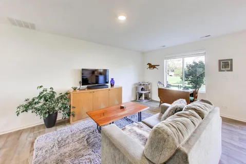 $319,900 | 1205 Prairie View Parkway, Cary, IL 60013