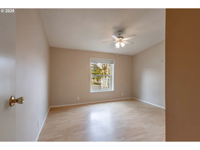 $269,000 | 299 4th Street, Maupin, OR 97037