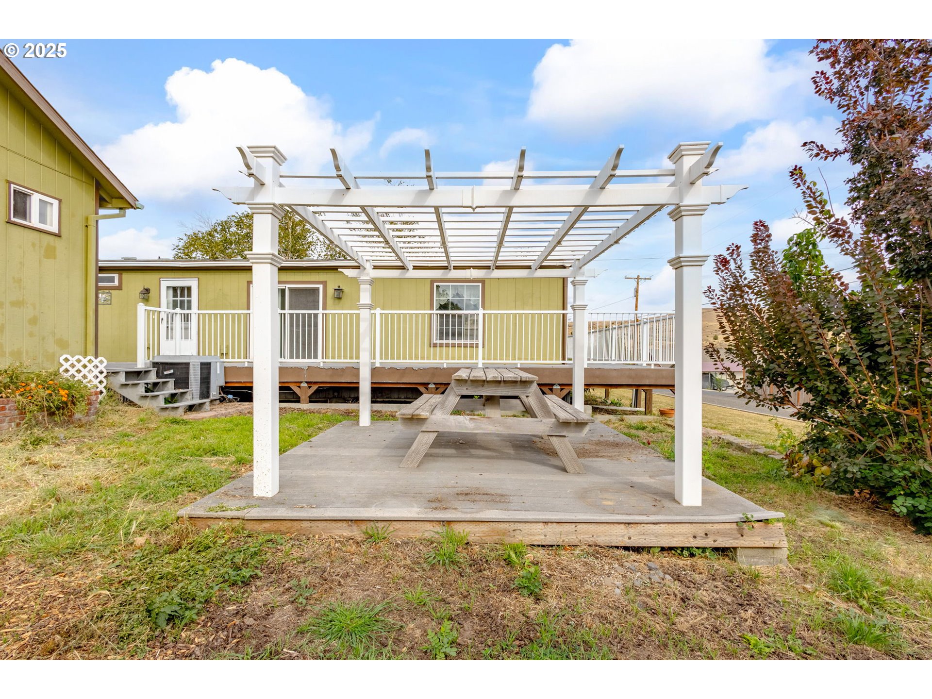 299 4th Street Maupin, OR 97037 - Photo 25 of 43