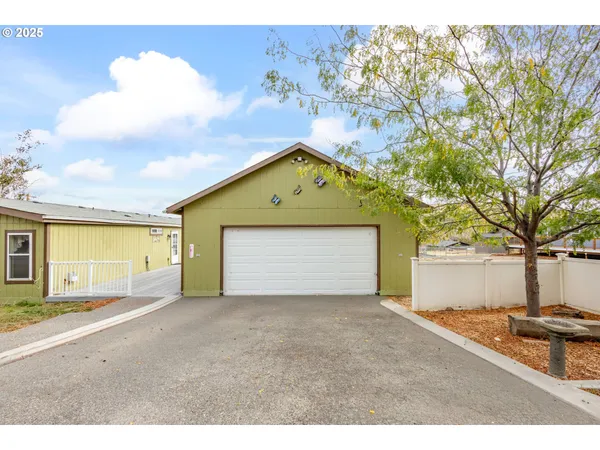 $259,998 | 299 4th Street, Maupin, OR 97037