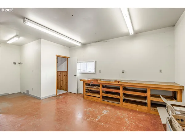 $259,998 | 299 4th Street, Maupin, OR 97037