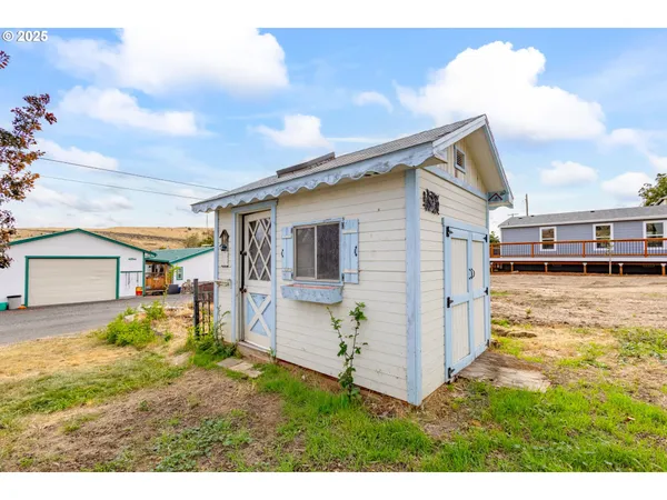 $259,998 | 299 4th Street, Maupin, OR 97037