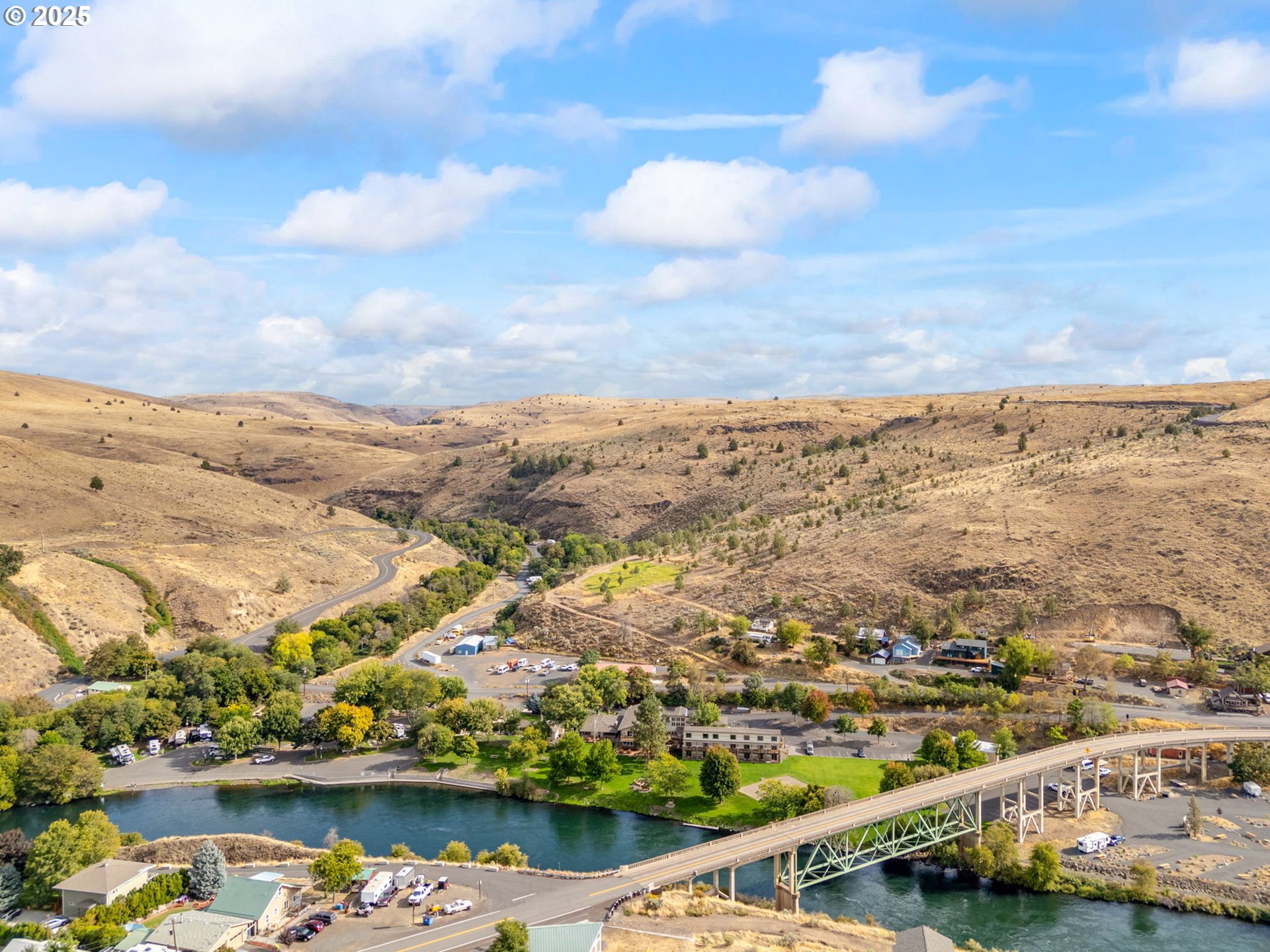 299 4th Street Maupin, OR 97037 - Photo 35 of 43