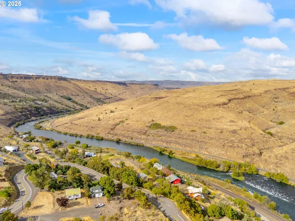 $259,998 | 299 4th Street, Maupin, OR 97037