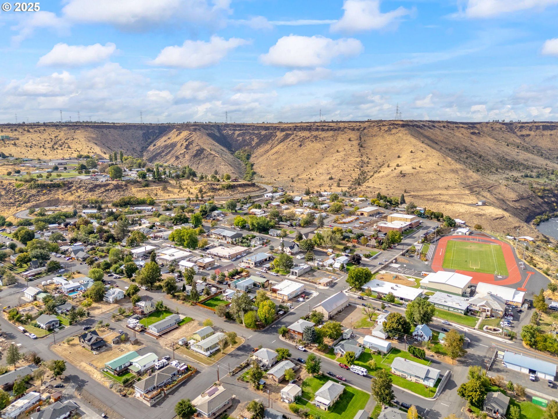 299 4th Street Maupin, OR 97037 - Photo 38 of 43