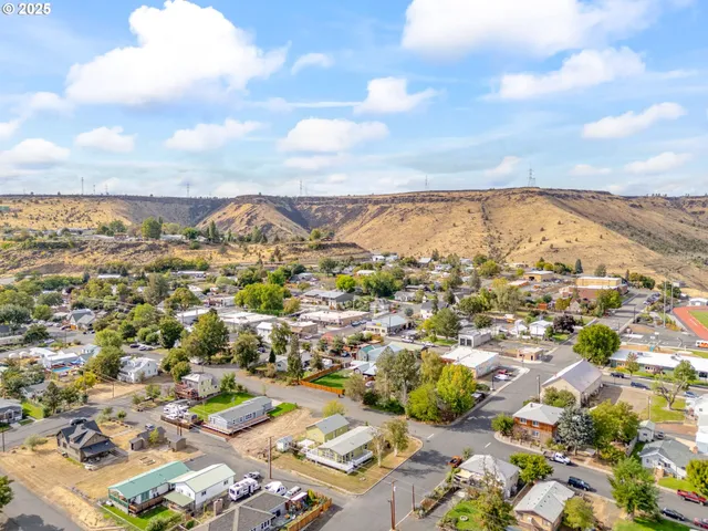 $269,000 | 299 4th Street, Maupin, OR 97037