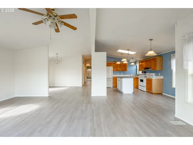 $269,000 | 299 4th Street, Maupin, OR 97037