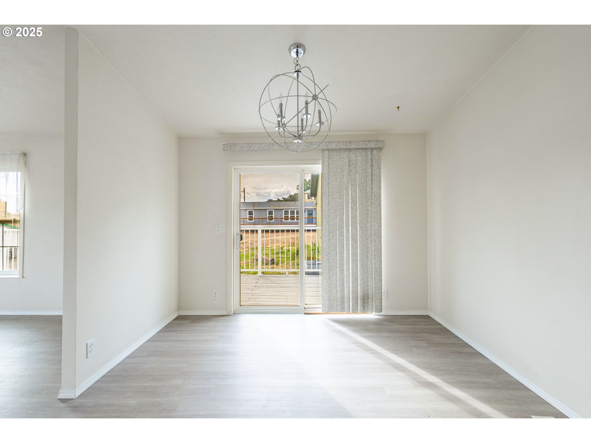 299 4th Street Maupin, OR 97037 - Photo 8 of 43