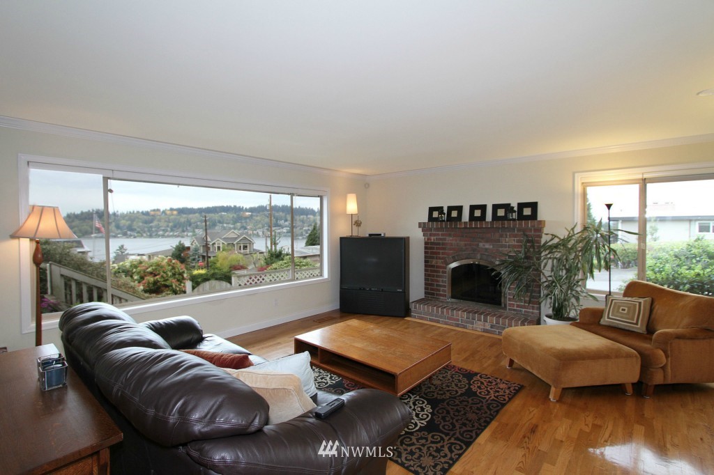 1115 North 37th Street Renton, WA 98056 - Photo 4 of 21