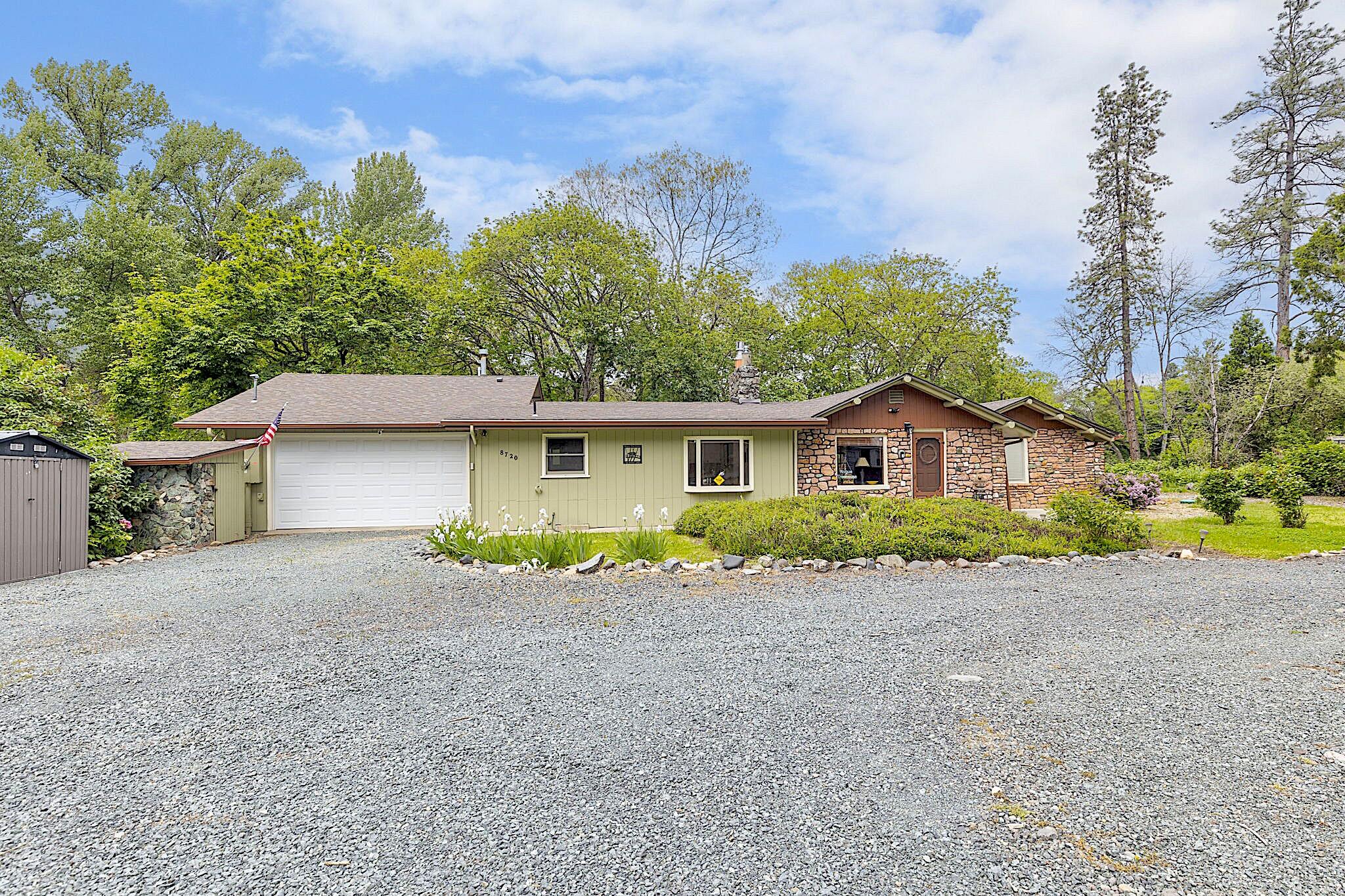 8720 Rogue River Highway Grants Pass, OR 97527 - Photo 4 of 51 35-web-or-mls-8720-rogue-river-hwy