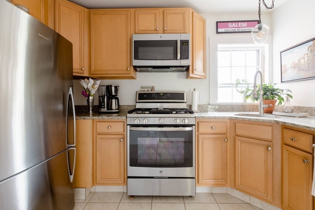 35 Washington Square, Unit 3 Salem, MA 01970 - Photo 7 of 28