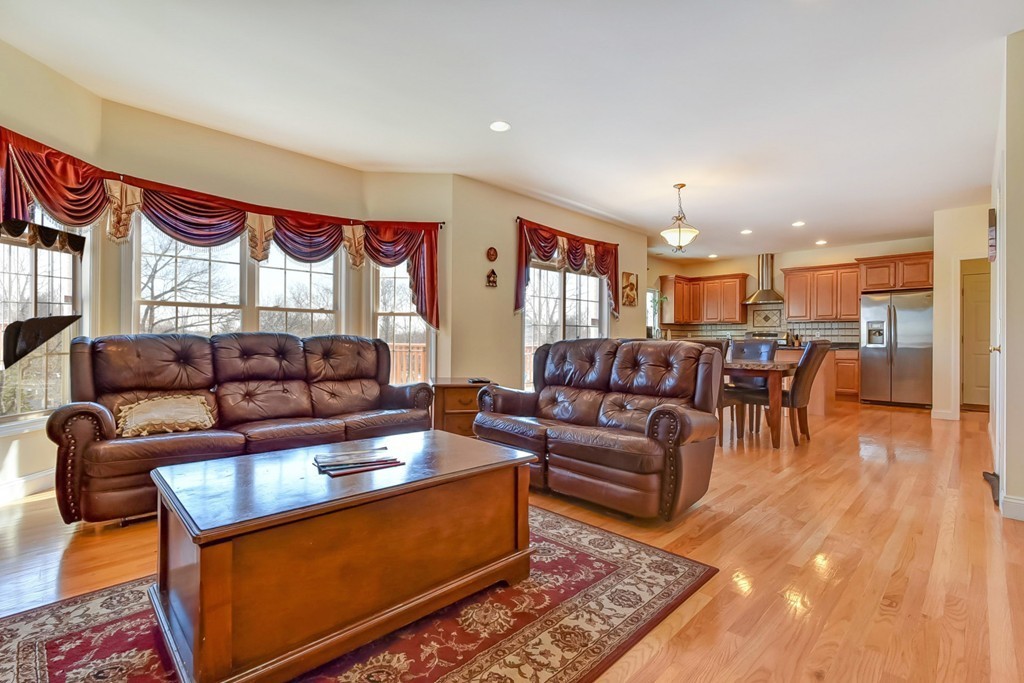 87 Swift Road Framingham, MA 01702 - Photo 7 of 20 Gallery Image 7