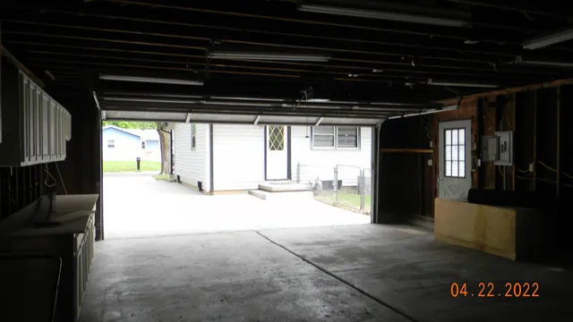 $195,000 | 327 West 7th Street, Haysville, KS 67060