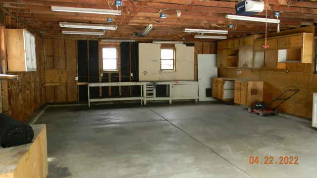 $195,000 | 327 West 7th Street, Haysville, KS 67060