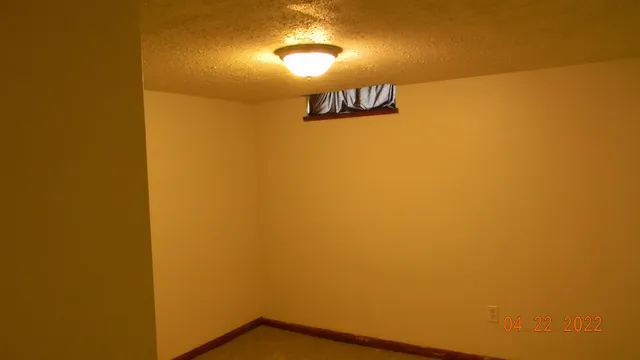 $195,000 | 327 West 7th Street, Haysville, KS 67060