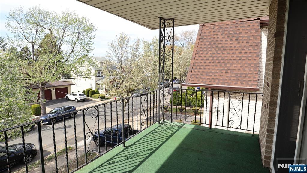 538 Hillside Street, Unit 2 Ridgefield, NJ 07657 - Photo 34 of 35