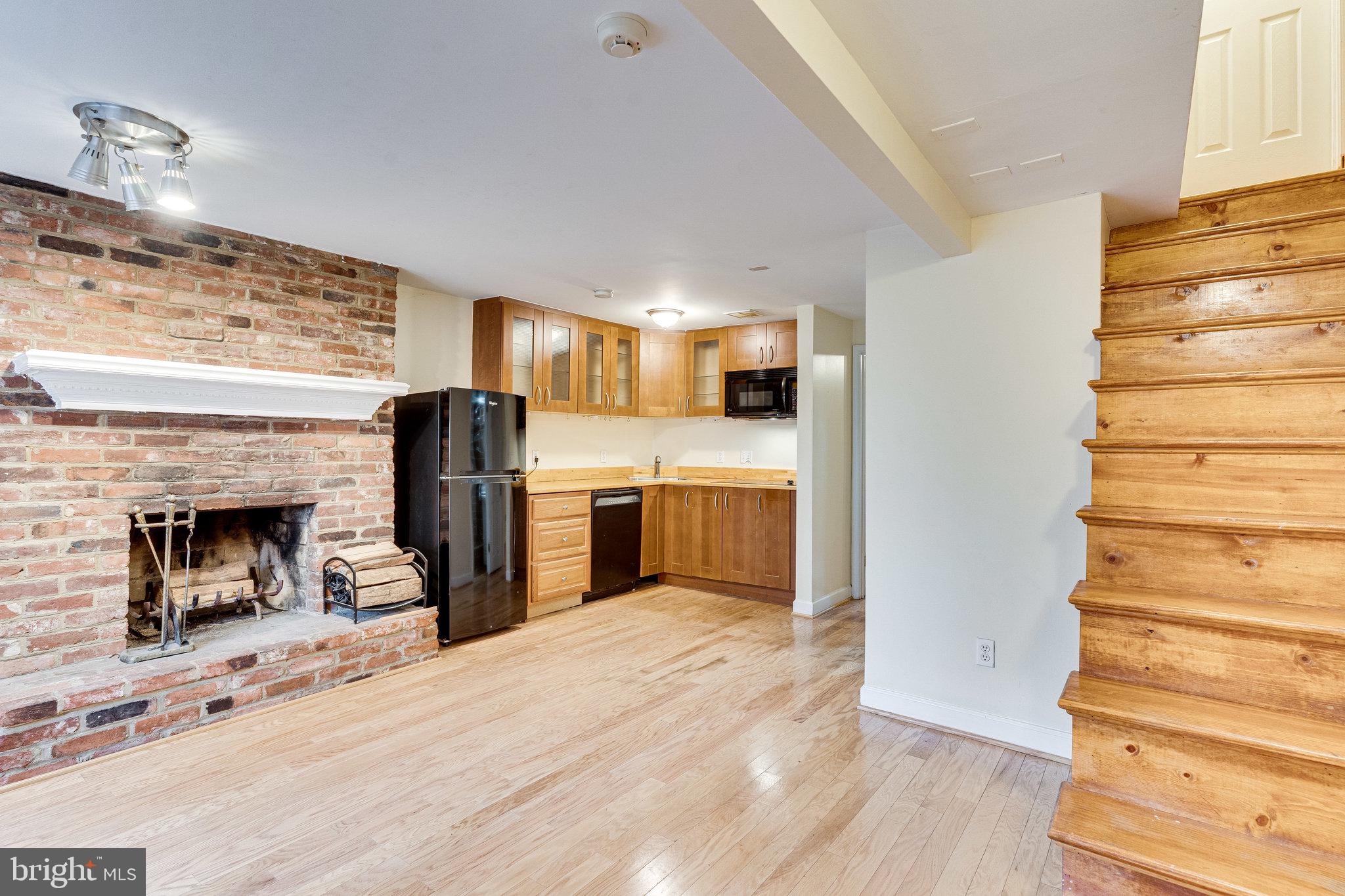 1007 Constitution Avenue Northeast, Unit B Washington, DC 20002 - Photo 2 of 33