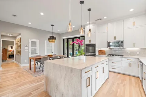 $1,395,000 | 6802 Vada Drive, Dallas, TX 75214