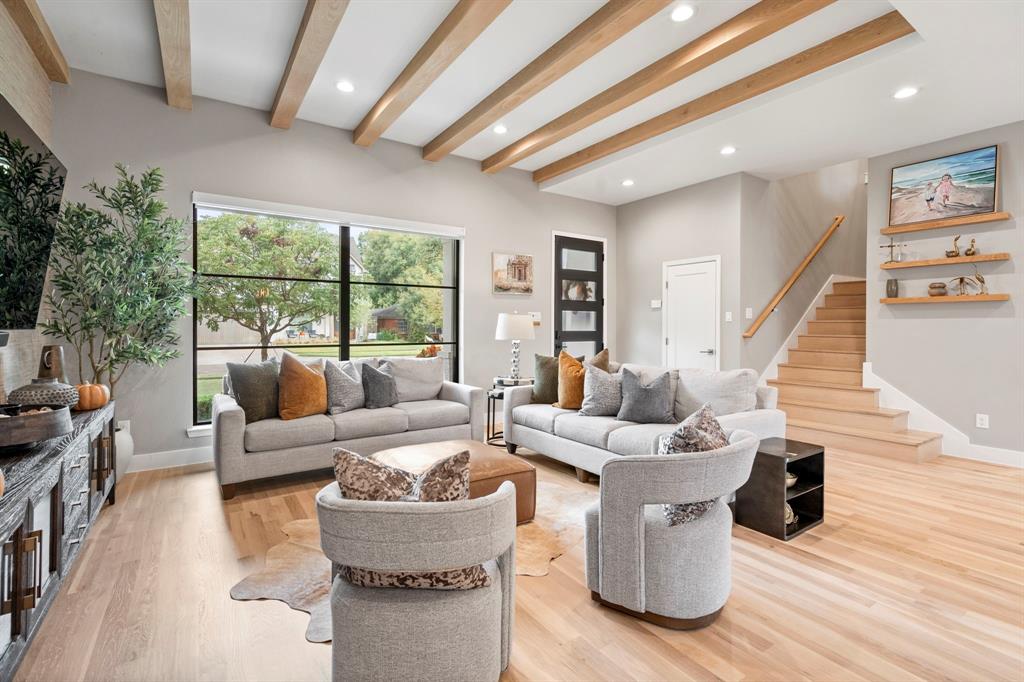 6802 Vada Drive Dallas, TX 75214 - Photo 7 of 40