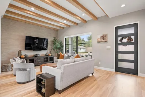 $1,395,000 | 6802 Vada Drive, Dallas, TX 75214