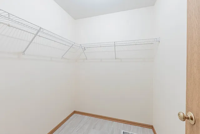 $410,000 | 16516 Coventry Lane, Crest Hill, IL 60403