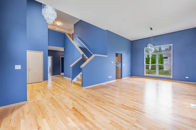 $410,000 | 16516 Coventry Lane, Crest Hill, IL 60403