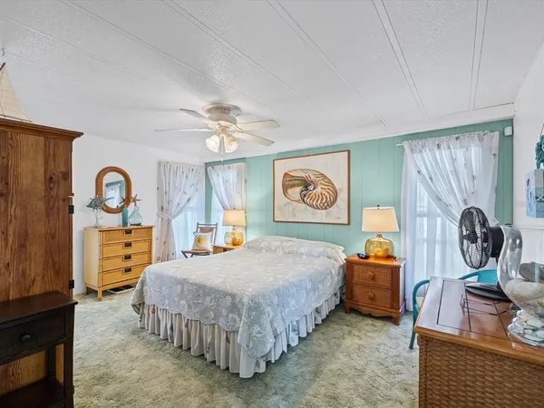 $260,000 | 6439 Theresa Avenue, Weeki Wachee, FL 34607