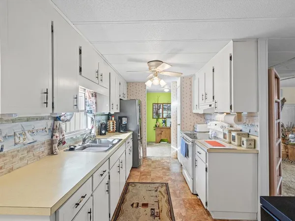 $252,000 | 6439 Theresa Avenue, Weeki Wachee, FL 34607