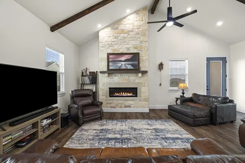 $454,000 | 121 Feather Way, Fredericksburg, TX 78624